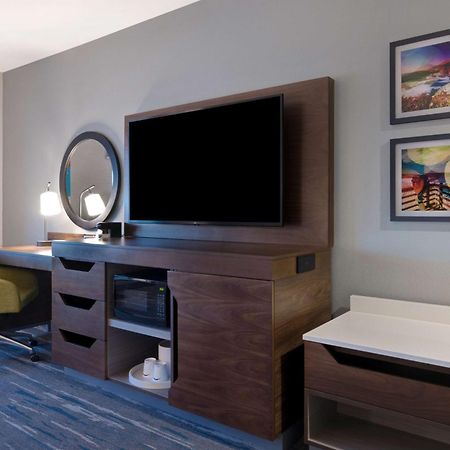 Hampton Inn & Suites Marina Exteriér fotografie