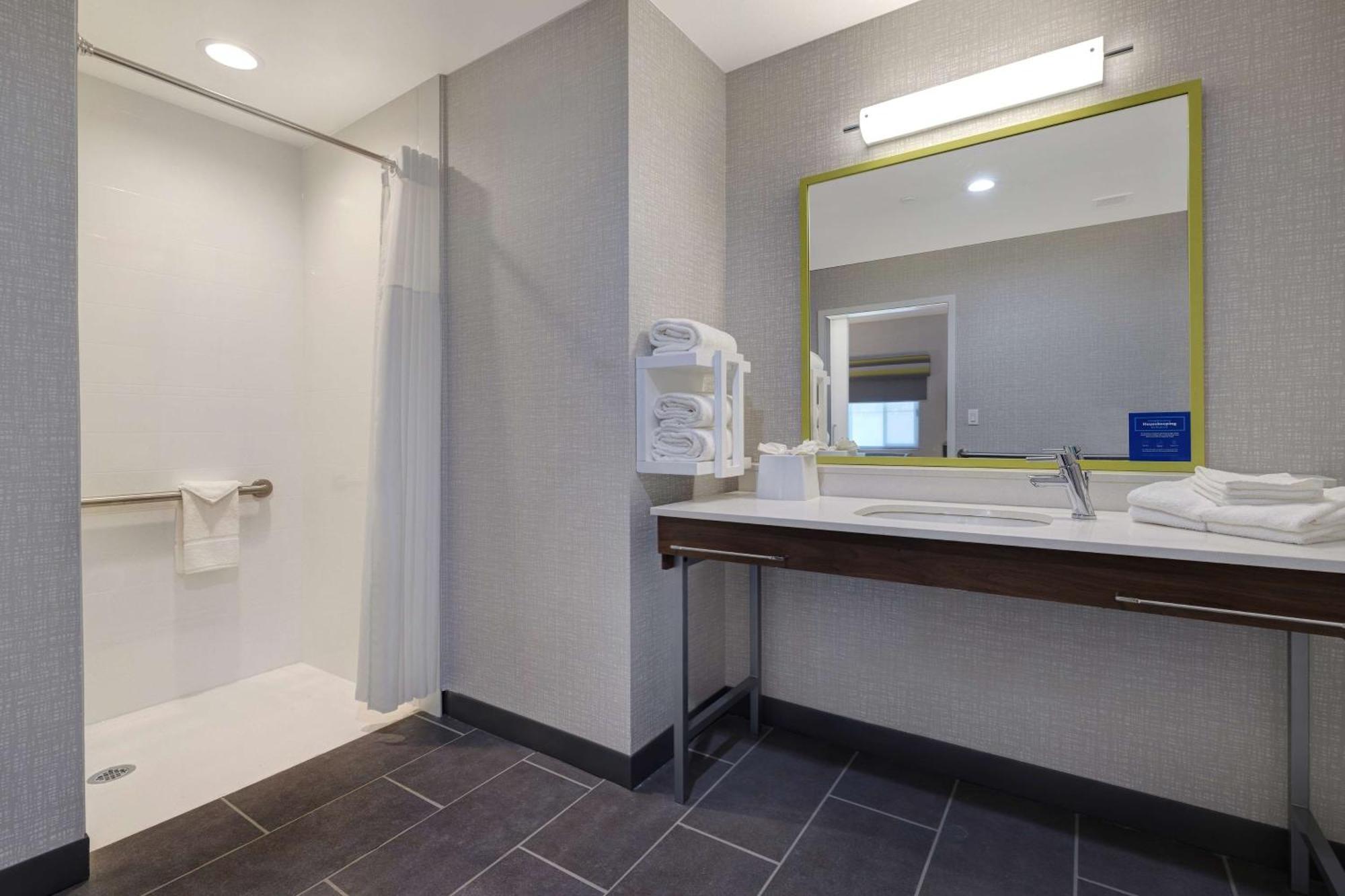 Hampton Inn & Suites Marina Exteriér fotografie