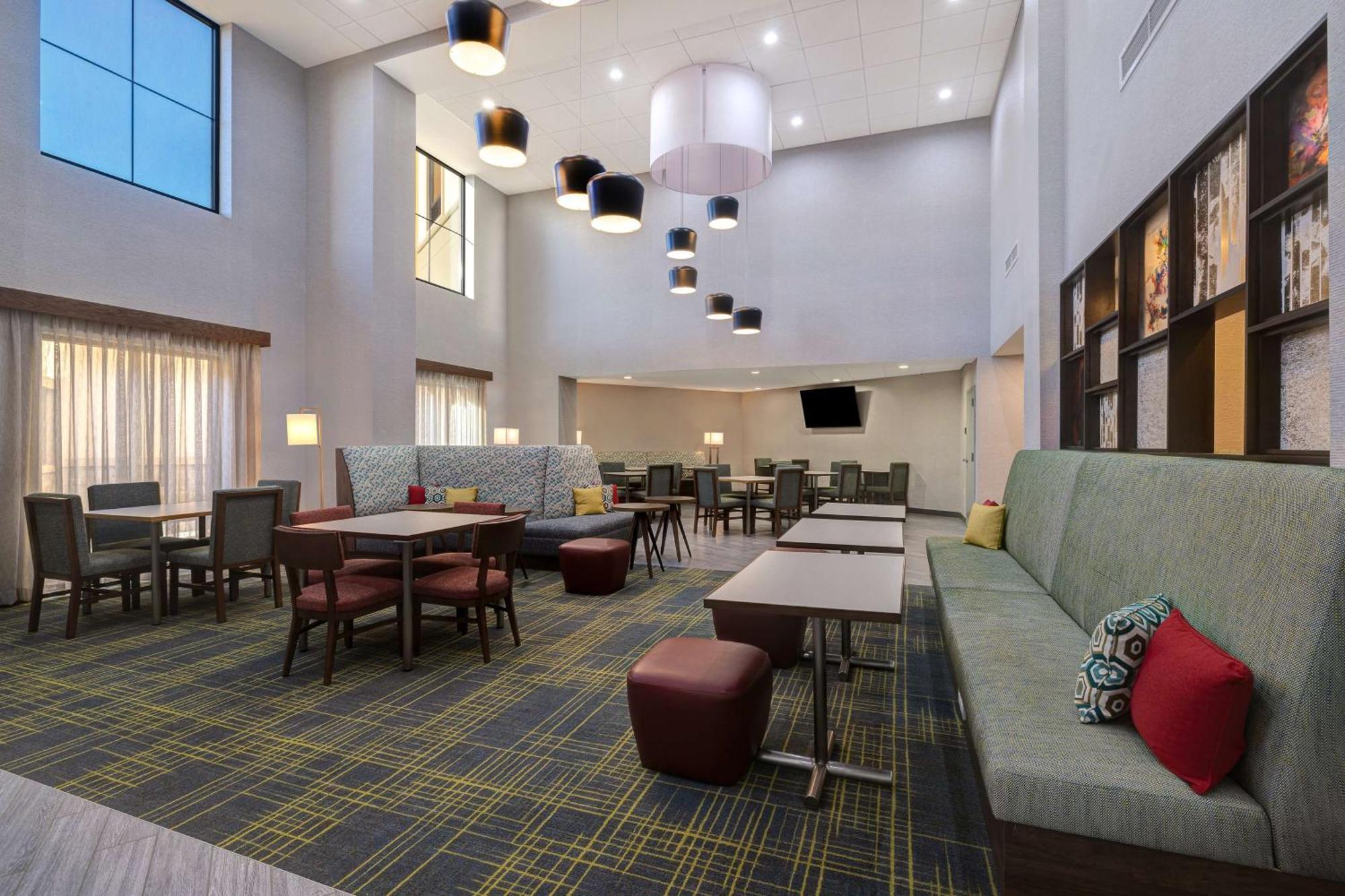 Hampton Inn & Suites Marina Exteriér fotografie