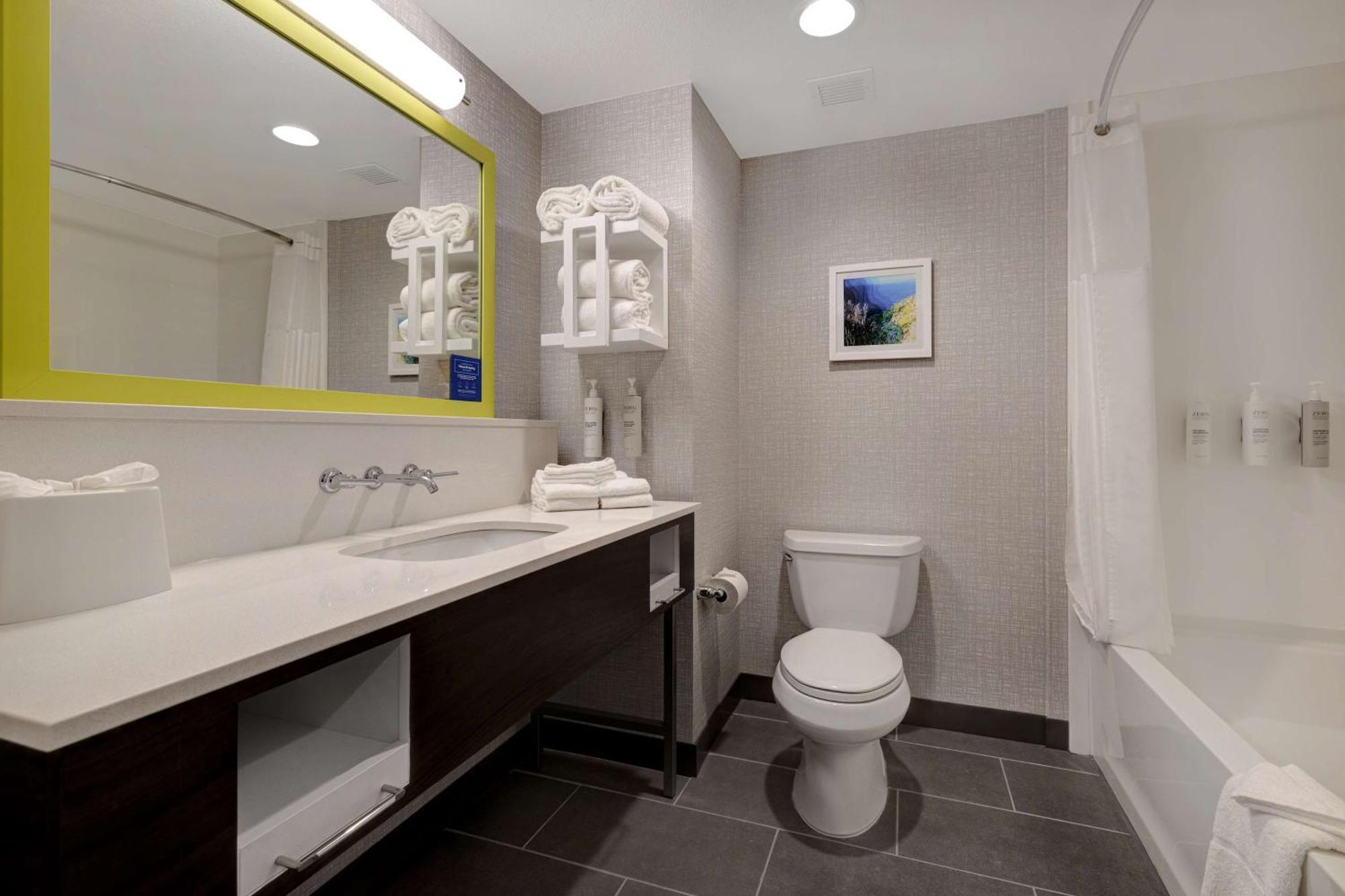 Hampton Inn & Suites Marina Exteriér fotografie